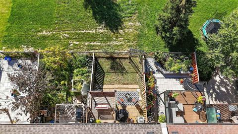 Photo 43 at 97 Parktree Drive, Maple, Vaughan