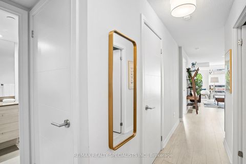 Photo 2 at 610 - 525 Adelaide Street W, Waterfront Communities C1, Toronto
