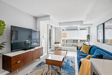 Photo 14 at 610 - 525 Adelaide Street W, Waterfront Communities C1, Toronto