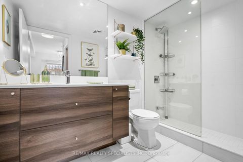 Photo 18 at 610 - 525 Adelaide Street W, Waterfront Communities C1, Toronto