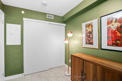 Photo 24 at 610 - 525 Adelaide Street W, Waterfront Communities C1, Toronto