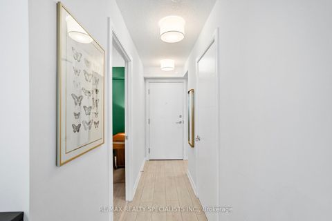Photo 26 at 610 - 525 Adelaide Street W, Waterfront Communities C1, Toronto