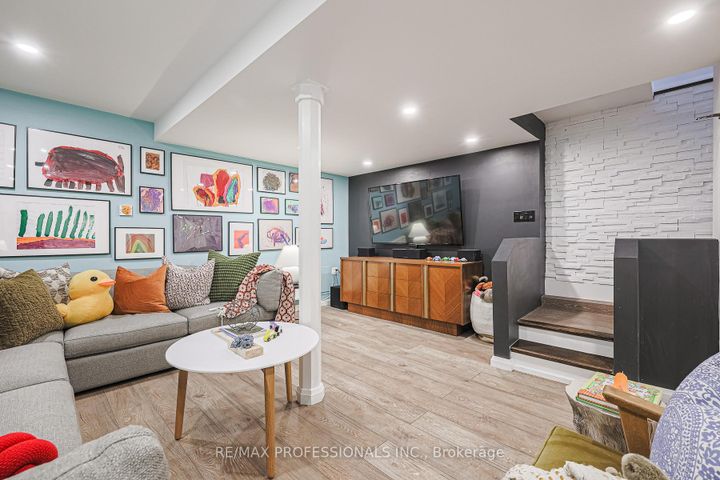 Photo 32 at 18 Constance Street, Swansea, Toronto