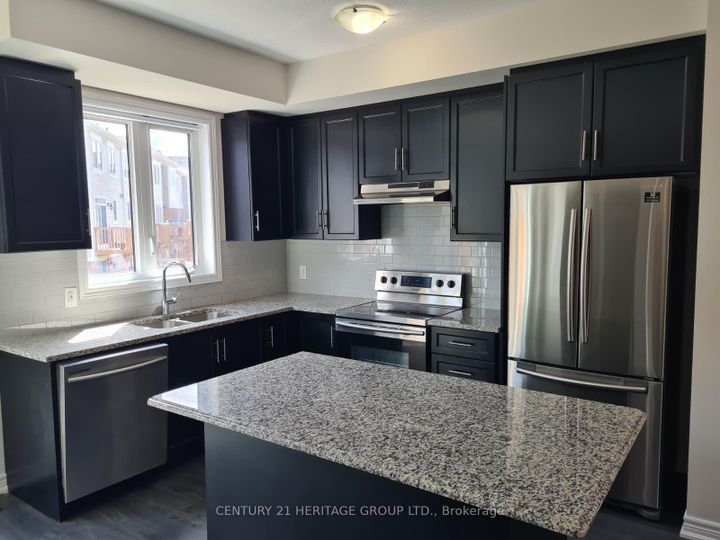 Photo 5 at 6 Snowberry Lane, Vincent, Hamilton