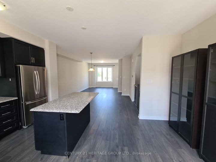 Photo 7 at 6 Snowberry Lane, Vincent, Hamilton