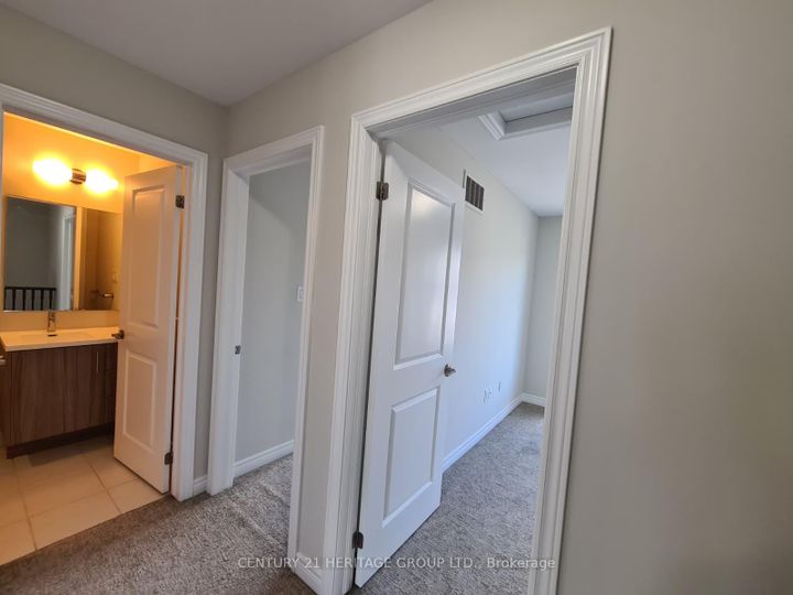 Photo 11 at 6 Snowberry Lane, Vincent, Hamilton