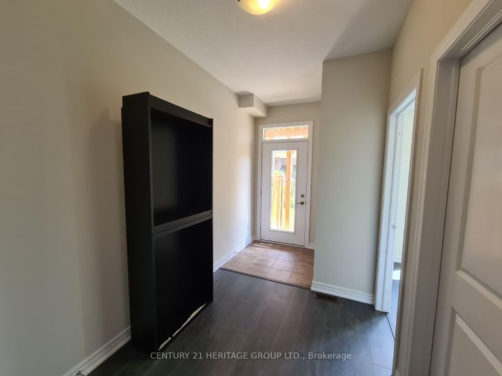 Photo 20 at 6 Snowberry Lane, Vincent, Hamilton