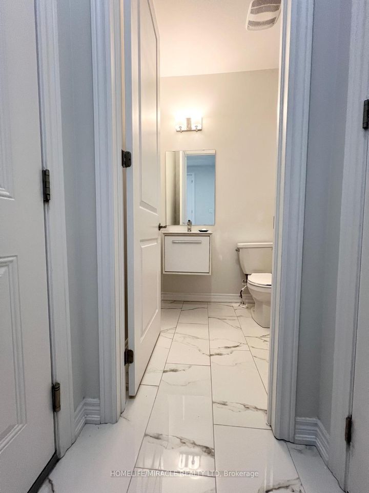 Photo 7 at 1017 Lockie Drive, Kedron, Oshawa