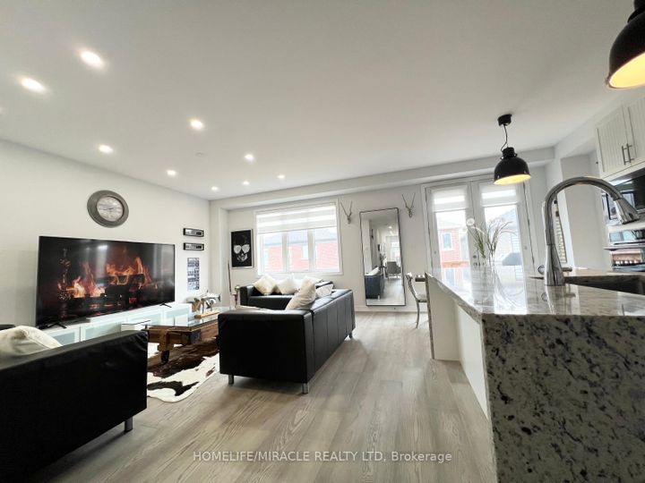 Photo 12 at 1017 Lockie Drive, Kedron, Oshawa