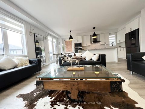 Photo 8 at 1017 Lockie Drive, Kedron, Oshawa