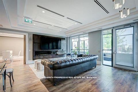 Photo 4 at 303 - 3 Southvale Drive, Leaside, Toronto