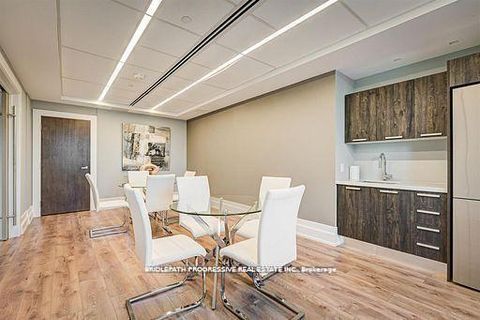 Photo 6 at 303 - 3 Southvale Drive, Leaside, Toronto