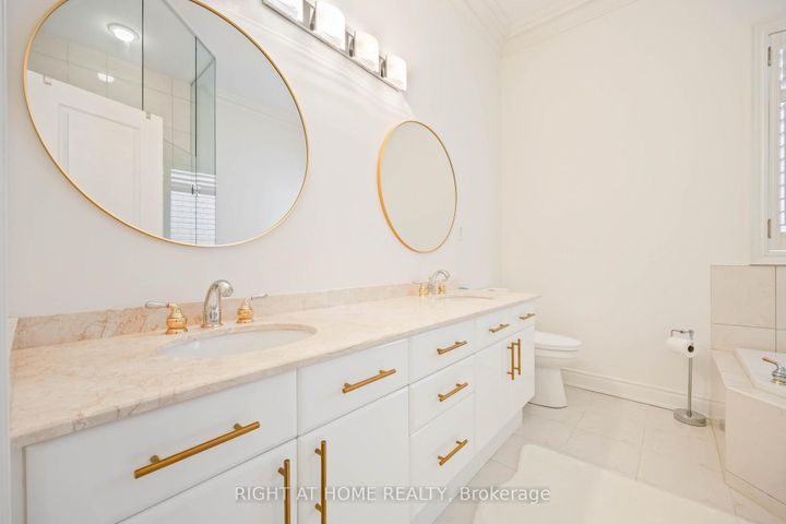 Photo 20 at 6 Sachet Drive, Oak Ridges Lake Wilcox, Richmond Hill