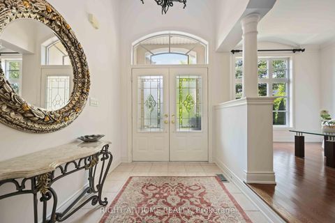 Photo 3 at 6 Sachet Drive, Oak Ridges Lake Wilcox, Richmond Hill