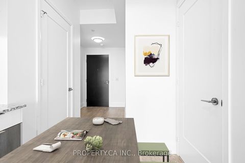 Photo 2 at 2110 - 101 Erskine Avenue, Mount Pleasant West, Toronto