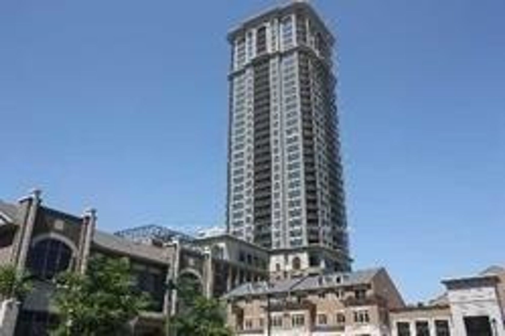 1202 - 385 Prince Of Wales Drive, City Centre, Mississauga 
