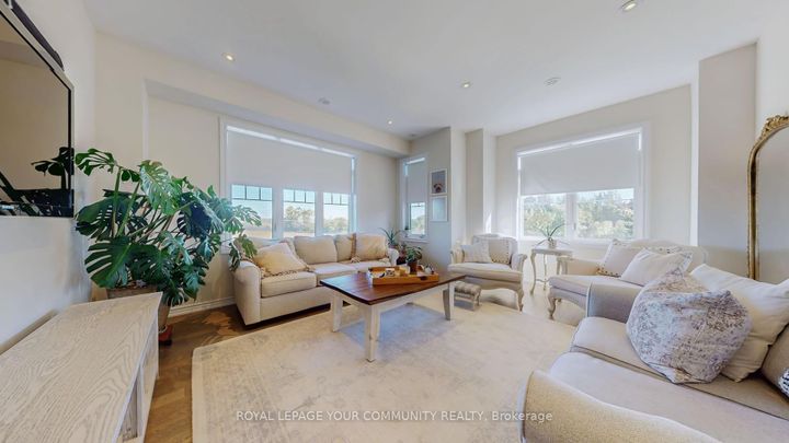 Photo 5 at 32 Delft Drive, Victoria Square, Markham