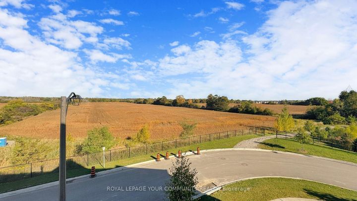 Photo 35 at 32 Delft Drive, Victoria Square, Markham