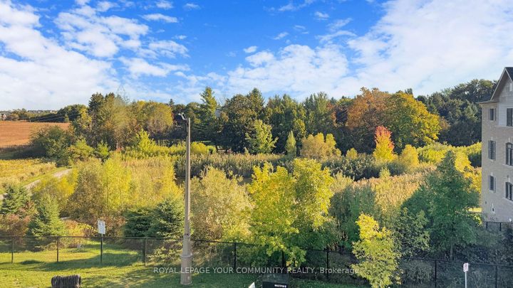 Photo 36 at 32 Delft Drive, Victoria Square, Markham