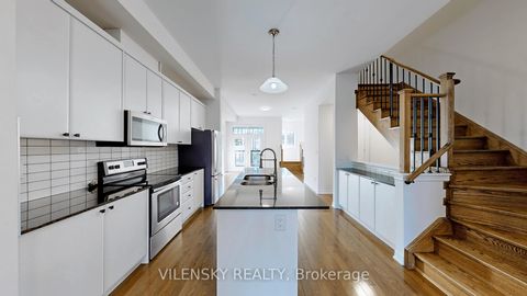 Photo 4 at 119 Golden Trail, Patterson, Vaughan Photo 4 at 119 Golden Trail, Patterson, Vaughan