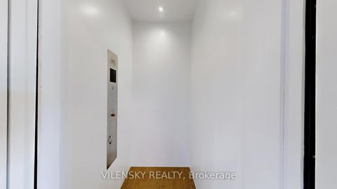 Photo 13 at 119 Golden Trail, Patterson, Vaughan Photo 13 at 119 Golden Trail, Patterson, Vaughan