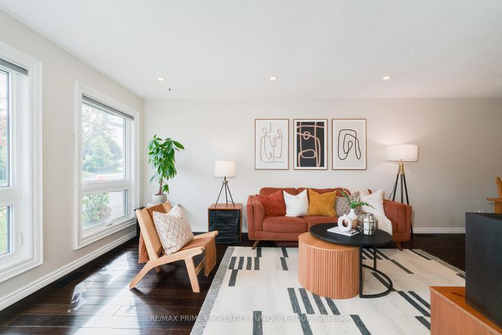 Photo 6 at 520 Muirfield Street, Donevan, Oshawa