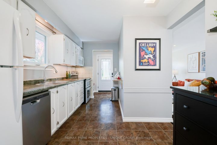 Photo 9 at 520 Muirfield Street, Donevan, Oshawa