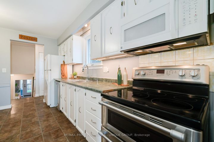 Photo 10 at 520 Muirfield Street, Donevan, Oshawa