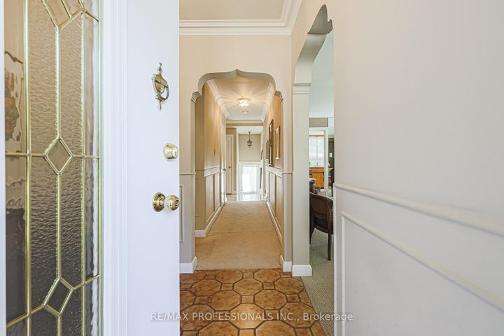 Photo 2 at 55 Old Burnhamthorpe Road, Markland Wood, Toronto
