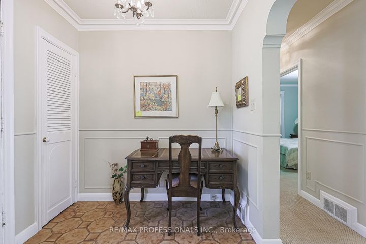 Photo 4 at 55 Old Burnhamthorpe Road, Markland Wood, Toronto