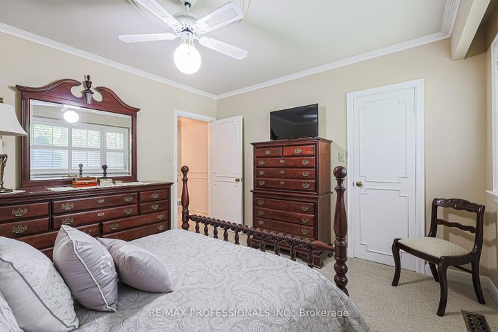 Photo 25 at 55 Old Burnhamthorpe Road, Markland Wood, Toronto