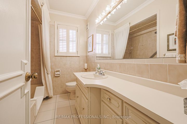Photo 28 at 55 Old Burnhamthorpe Road, Markland Wood, Toronto