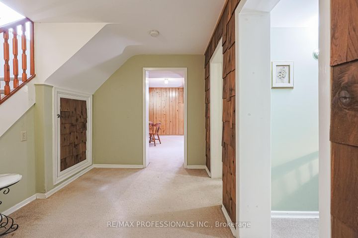 Photo 30 at 55 Old Burnhamthorpe Road, Markland Wood, Toronto