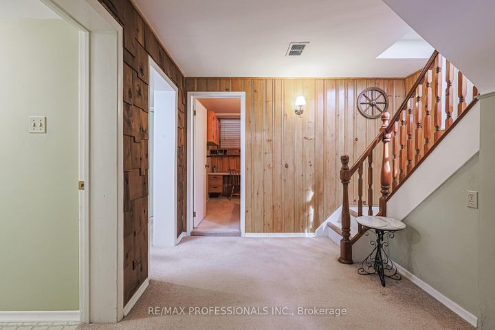 Photo 34 at 55 Old Burnhamthorpe Road, Markland Wood, Toronto
