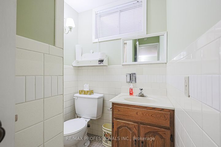 Photo 36 at 55 Old Burnhamthorpe Road, Markland Wood, Toronto