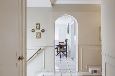 Photo 13 at 55 Old Burnhamthorpe Road, Markland Wood, Toronto