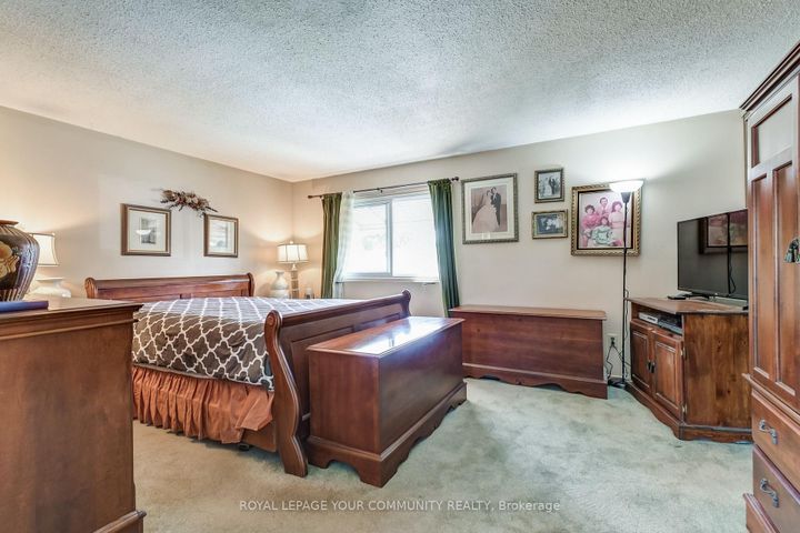 Photo 12 at 17 Truro Crescent, Milliken, Toronto