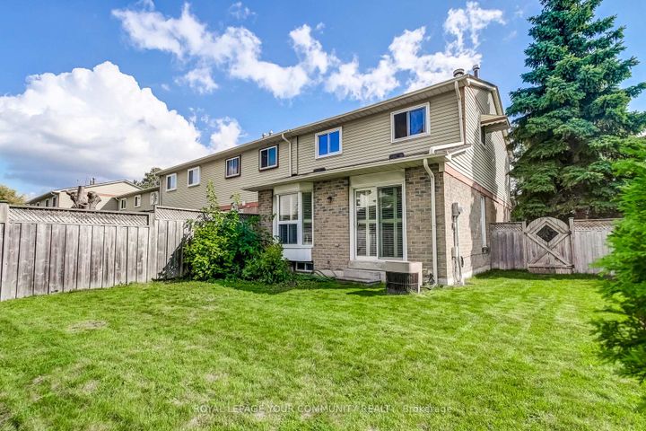 Photo 17 at 17 Truro Crescent, Milliken, Toronto