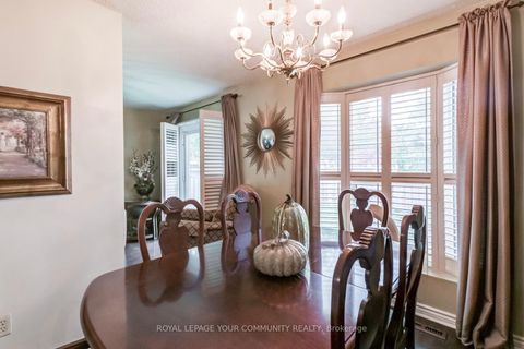 Photo 8 at 17 Truro Crescent, Milliken, Toronto Photo 8 at 17 Truro Crescent, Milliken, Toronto