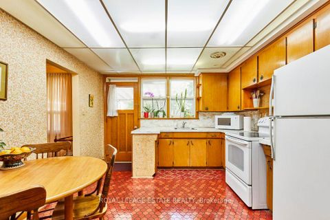 Photo 11 at 5 Bolger Place, Clairville, Toronto