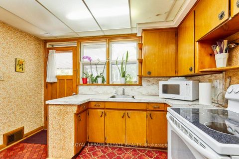 Photo 12 at 5 Bolger Place, Clairville, Toronto