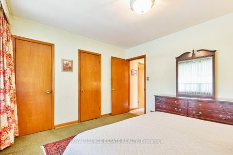 Photo 20 at 5 Bolger Place, Clairville, Toronto