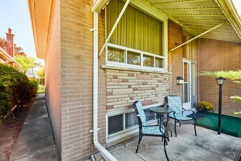 Photo 32 at 5 Bolger Place, Clairville, Toronto