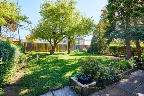 Photo 33 at 5 Bolger Place, Clairville, Toronto