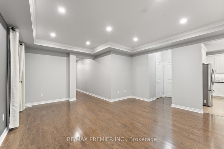 Photo 9 at 71 Hoey Crescent, GO Glenorchy, Oakville
