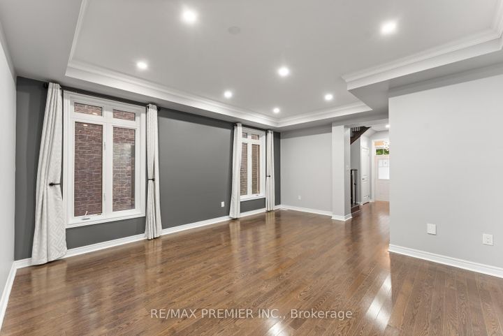 Photo 10 at 71 Hoey Crescent, GO Glenorchy, Oakville