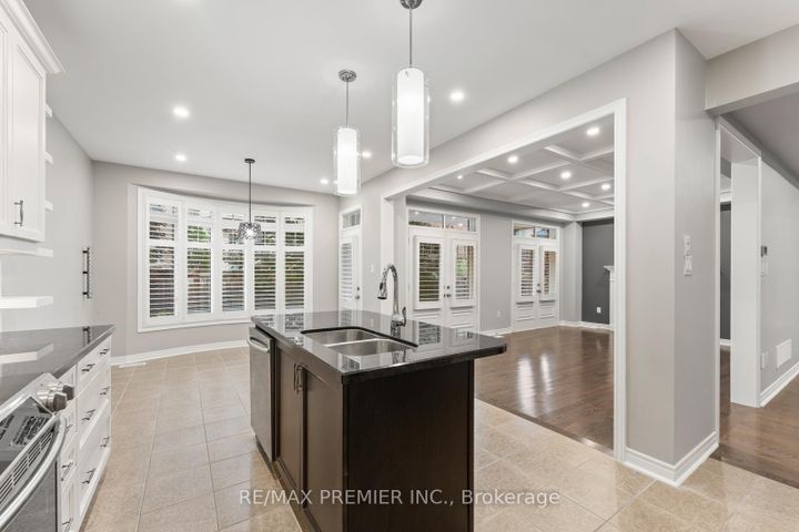 Photo 13 at 71 Hoey Crescent, GO Glenorchy, Oakville