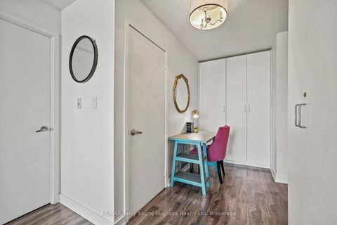 Photo 8 at 11 Brunel Court, Waterfront Communities C1, Toronto