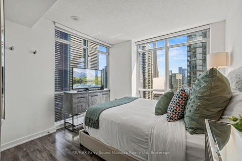 Photo 13 at 11 Brunel Court, Waterfront Communities C1, Toronto