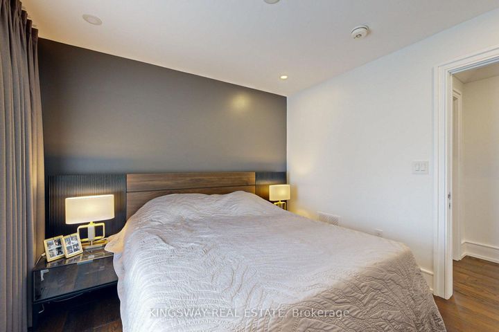 Photo 33 at 89 Russell Drive, CP College Park, Oakville